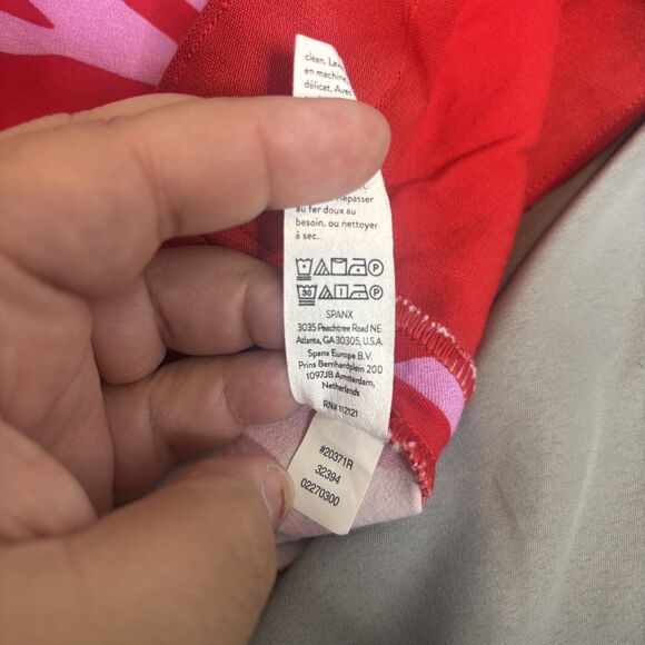 SPANX Polished On the Go Print 5" Shorts in True Red Zebra Stripe Sz Small - Picture 7 of 8